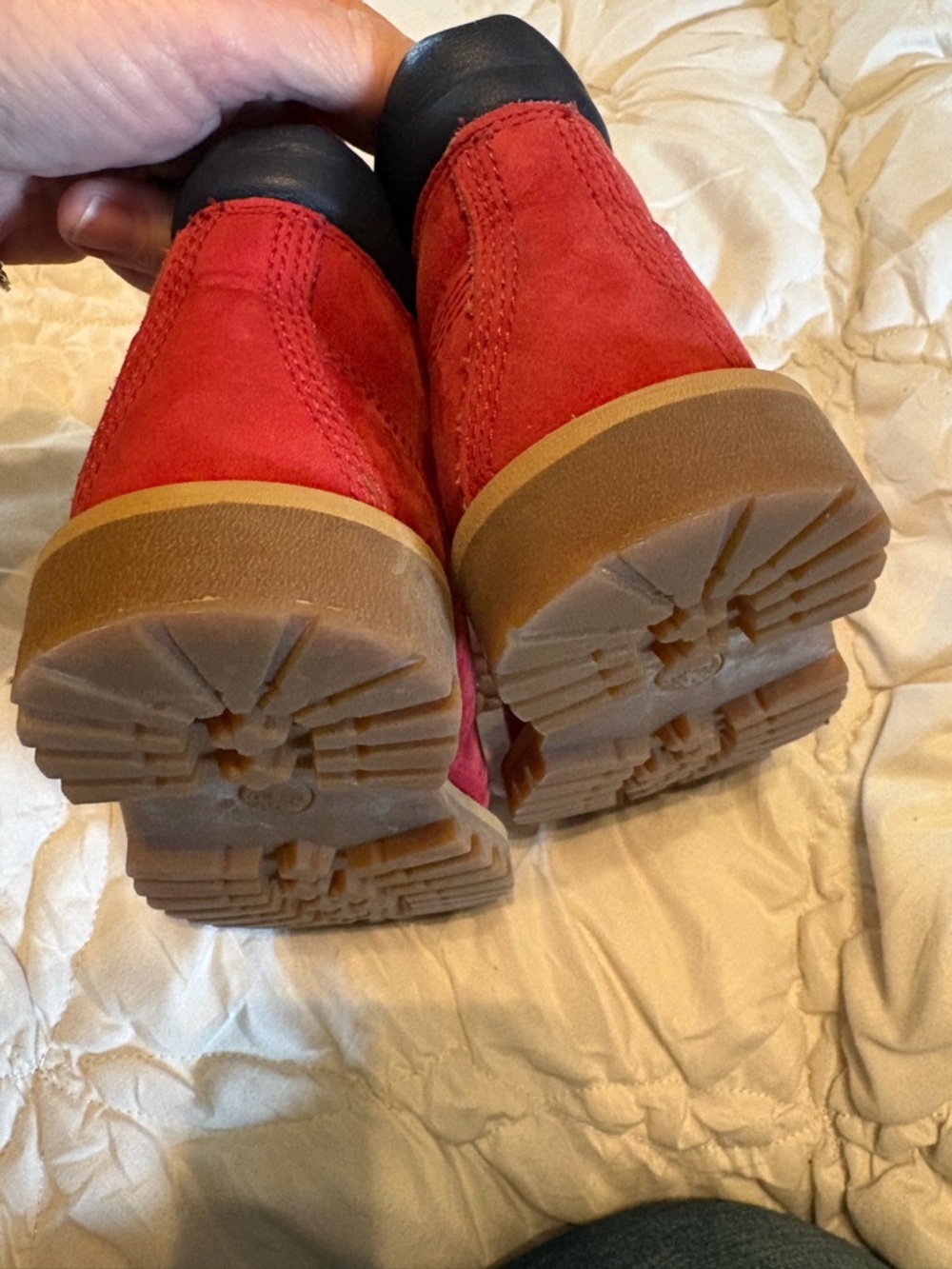 Timberland Red Suede Kids' Boots with Blue Laces - Picture 4 of 13